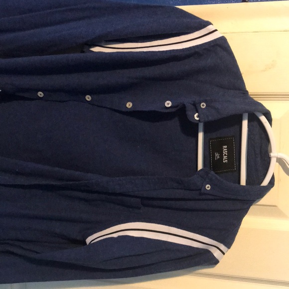 Casual button down - Picture 3 of 4